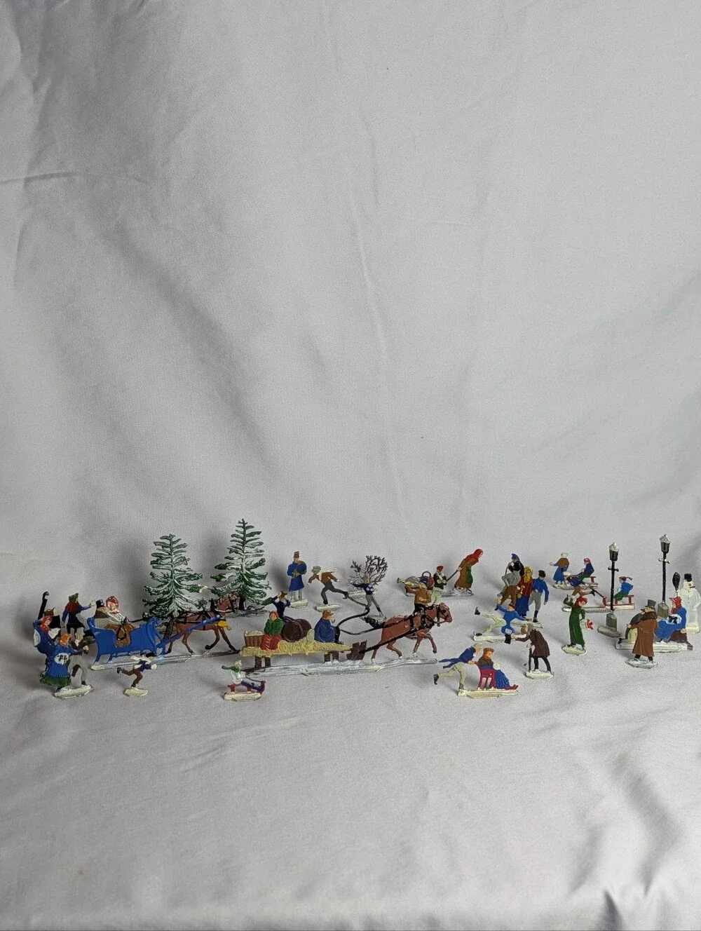 Hans Heinrichsen German Figures Skaters Winter Scene Lead Zinnfiguren Flats